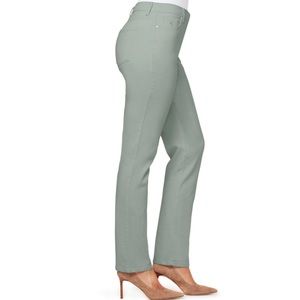 Gloria Vanderbilt Classic Fit Amanda Jeans Sage